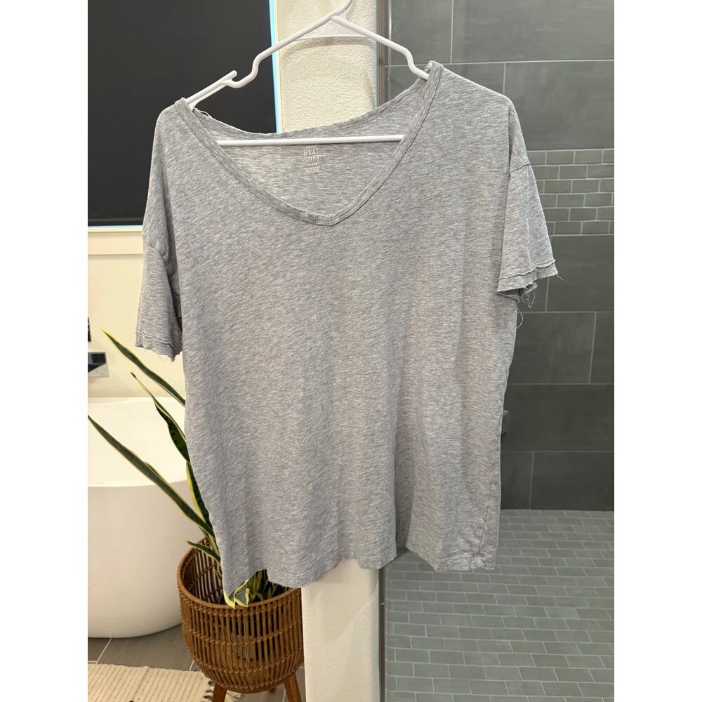 American Eagle Real Soft Oversized Distressed V-Neck Tee